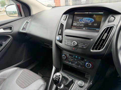 Ford Focus 1.5 Ecoboost Zetec S Silver #9