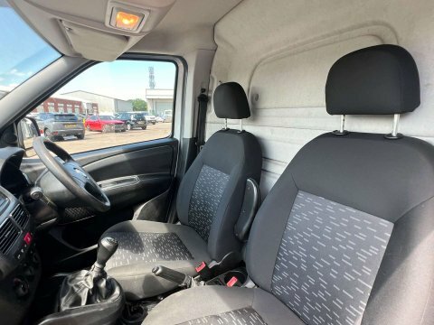 Vauxhall Combo Mpv Silver #22