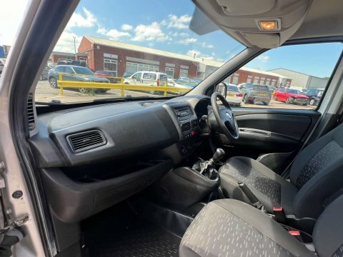 Vauxhall Combo Mpv Silver #29