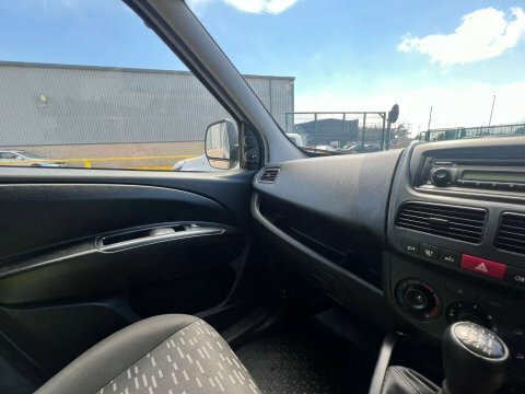 Vauxhall Combo Mpv Silver #25