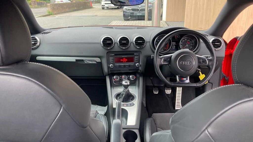 Audi TT 2.0T Fsi S Line FH60CVW Red #5