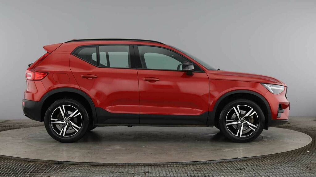 Volvo XC40 Plus, B3 Mild Hybrid, Dark KX22JYV Red #2