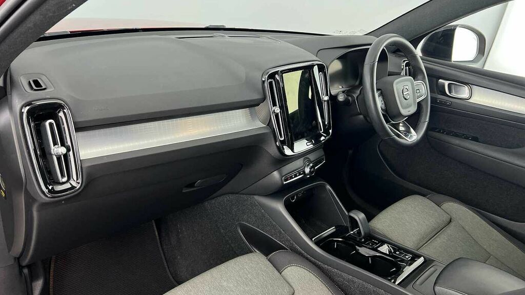 Volvo XC40 Plus, B3 Mild Hybrid, Dark KX22JYV Red #6