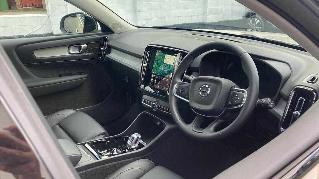 Volvo XC40 Ultra, B3 Mild Hybrid, Dark NX25CXO #4