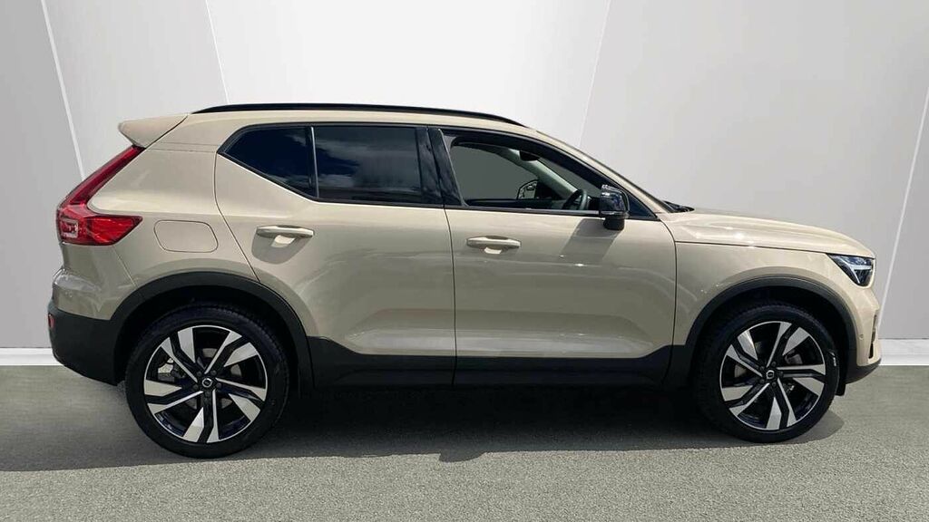 Volvo XC40 Ultra, B3 Mild Hybrid, Dark NX25CXO #3