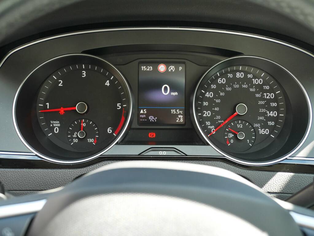Volkswagen Passat 1.4L Gte Advance Grey #25