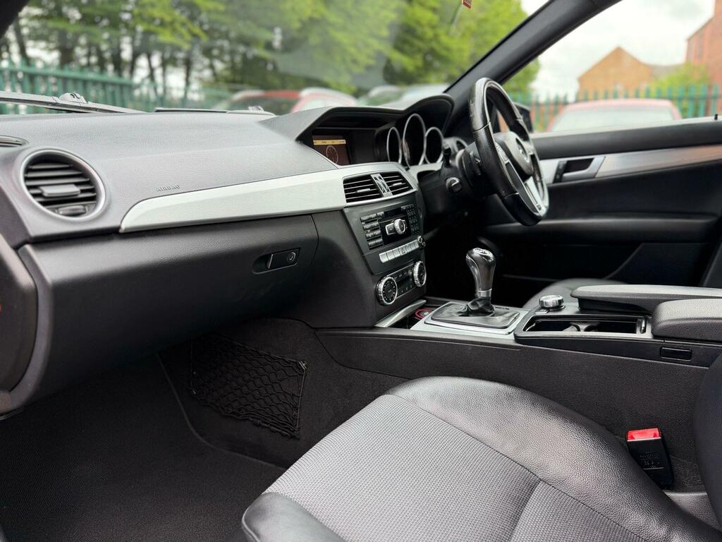 Mercedes-Benz C Class White #32