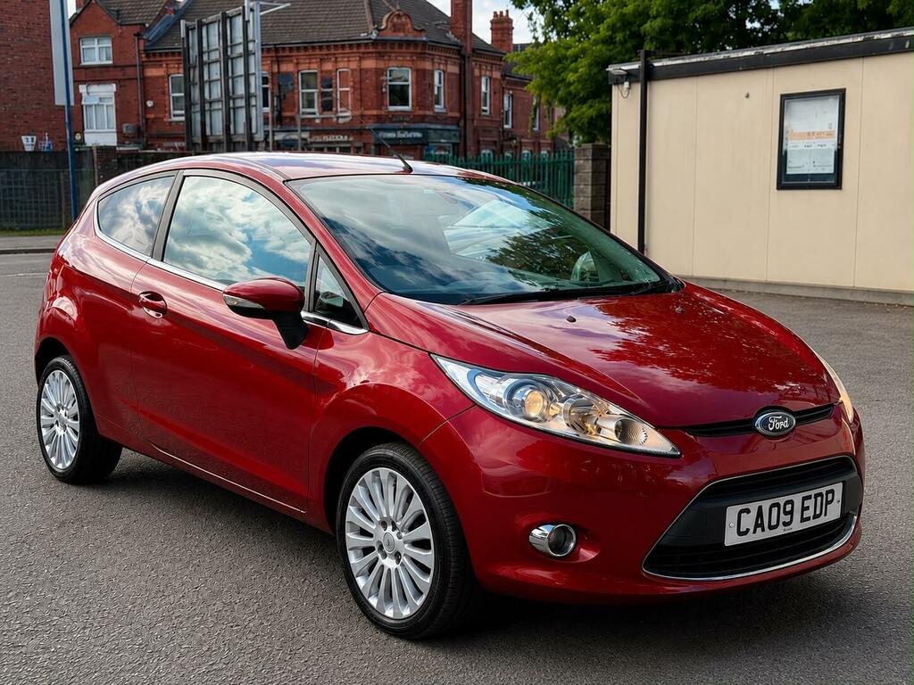 Ford Fiesta Titanium Red #4