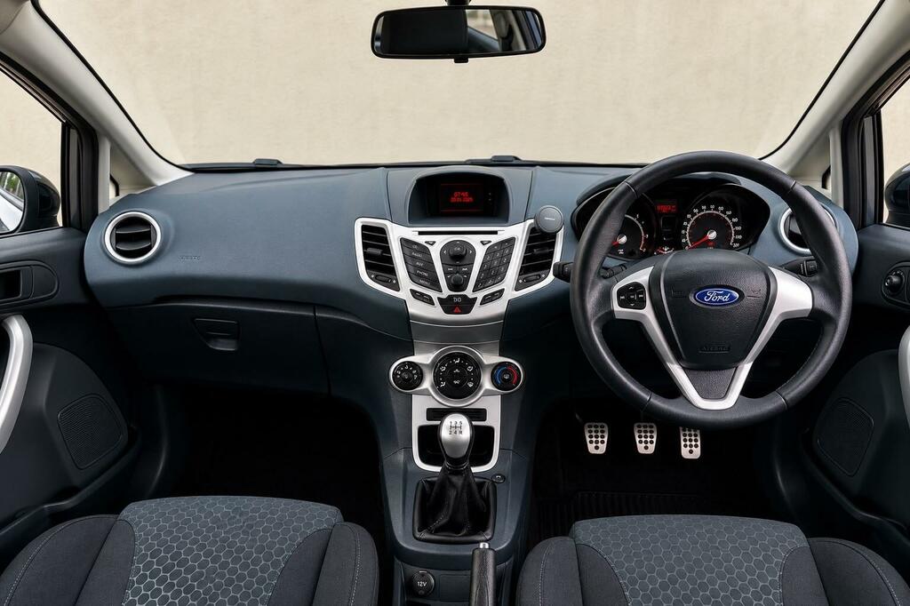 Ford Fiesta 1.6 Zetec S Grey #2