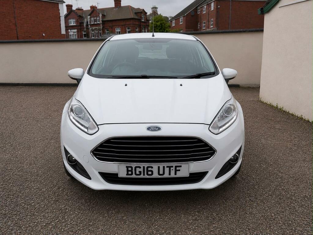 Ford Fiesta Zetec White #3