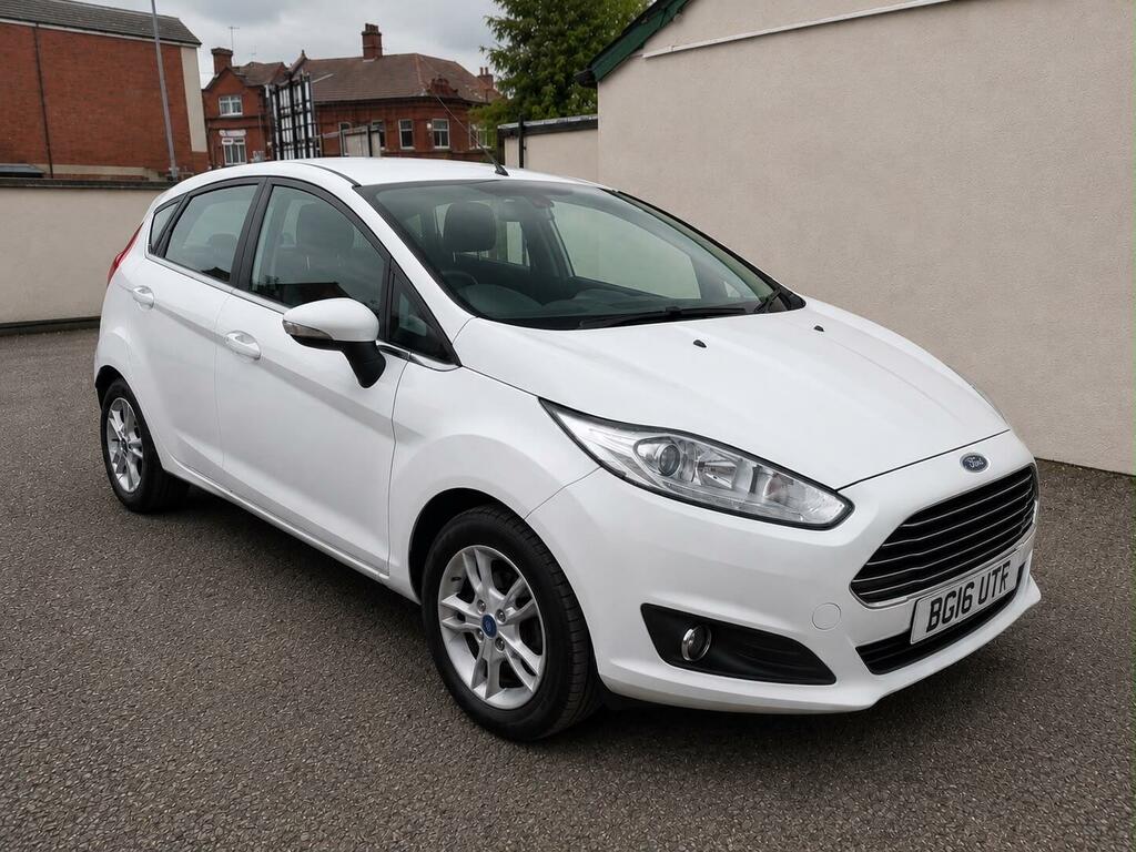 Ford Fiesta Zetec White #4