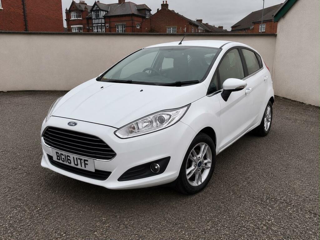 Ford Fiesta Zetec White #6