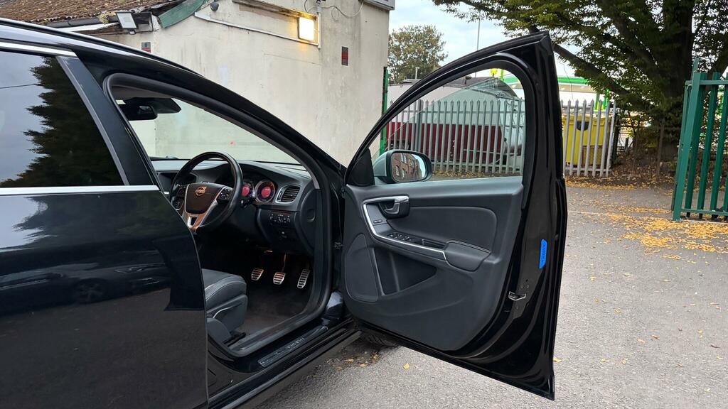 Volvo V60 2.0 D3 Es Nav Euro 5 Ss Black #43