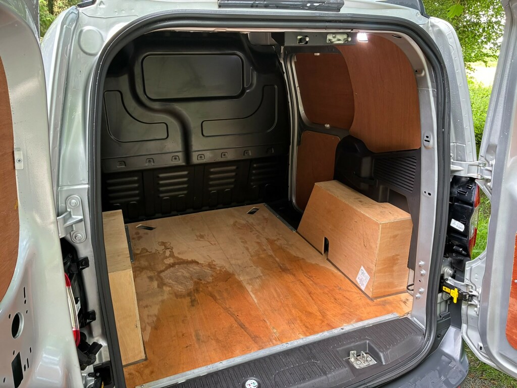 Ford Transit Courier 1.0 Ecoboost Leader L1 Euro 6 Ss White #15