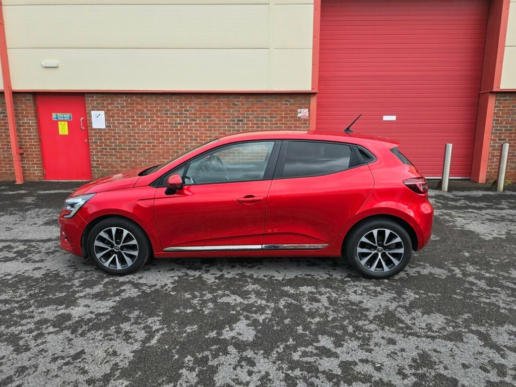 Renault Clio 1L Iconic SD69XMU Red #3