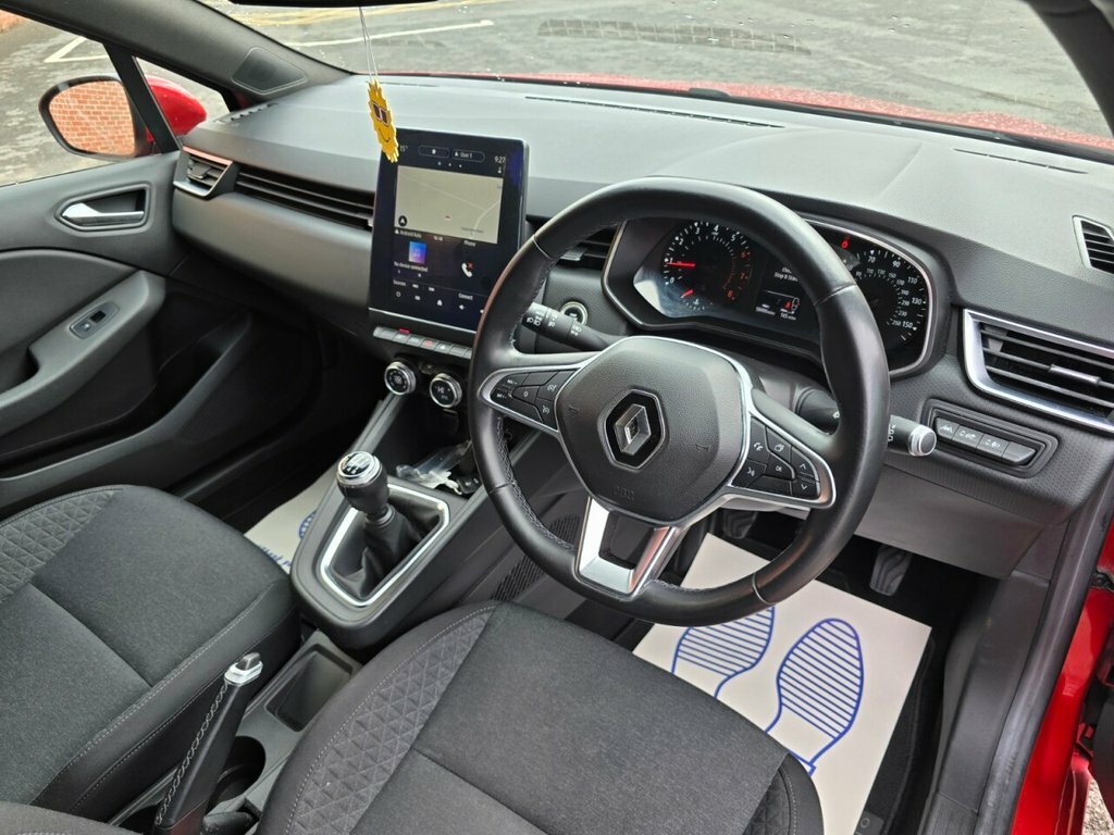 Renault Clio 1L Iconic SD69XMU Red #2