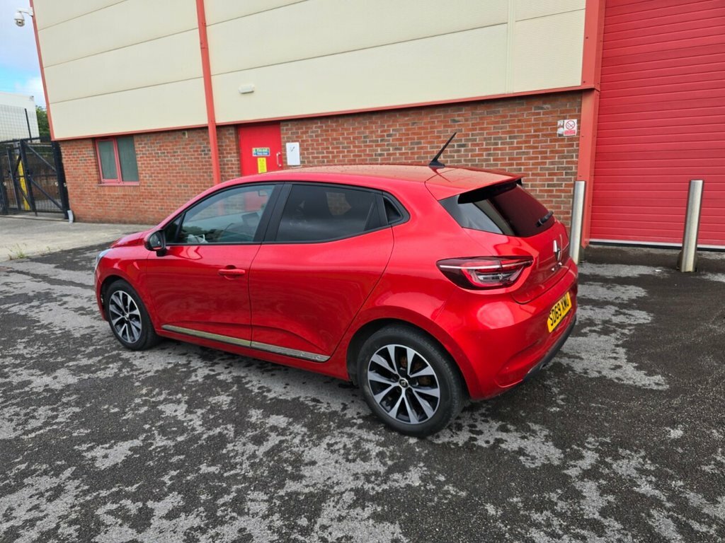 Renault Clio 1L Iconic SD69XMU Red #4