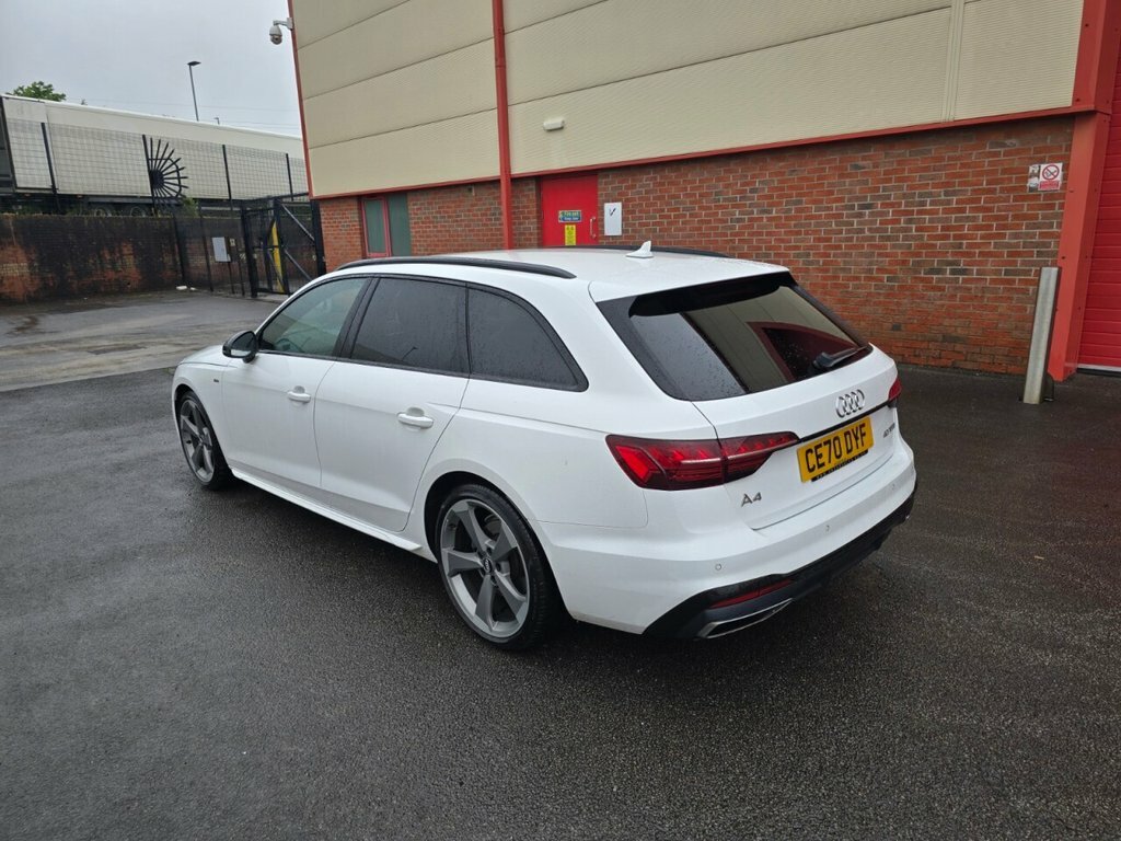 Audi A4 Avant 2L Black Edition CE70DYF White #4