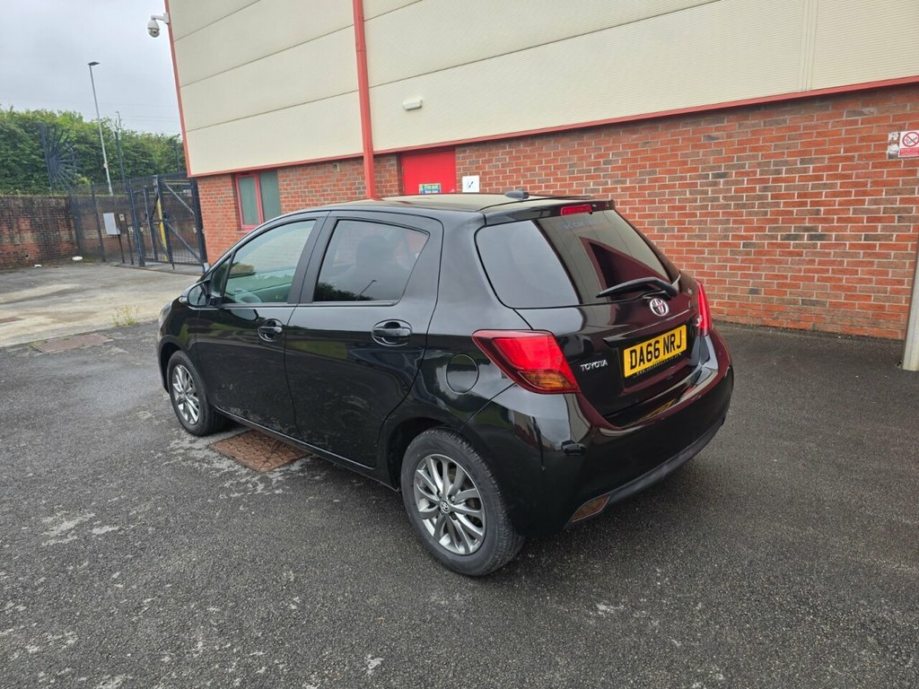 Toyota Yaris 1.3L Icon DA66NRJ Black #2
