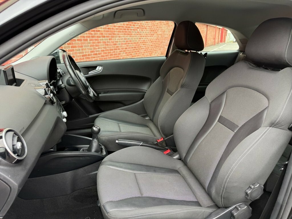 Audi A1 1L Sport PY17KXE Black #6