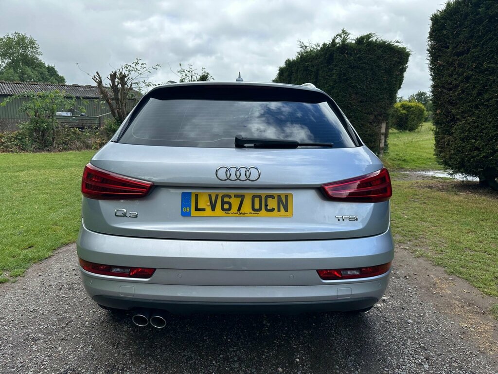 Audi Q3 Black Edition White #13