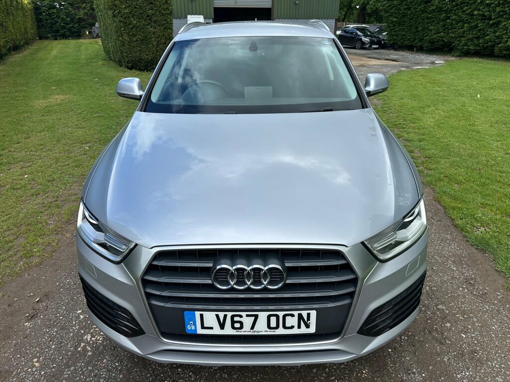 Audi Q3 Black Edition White #10