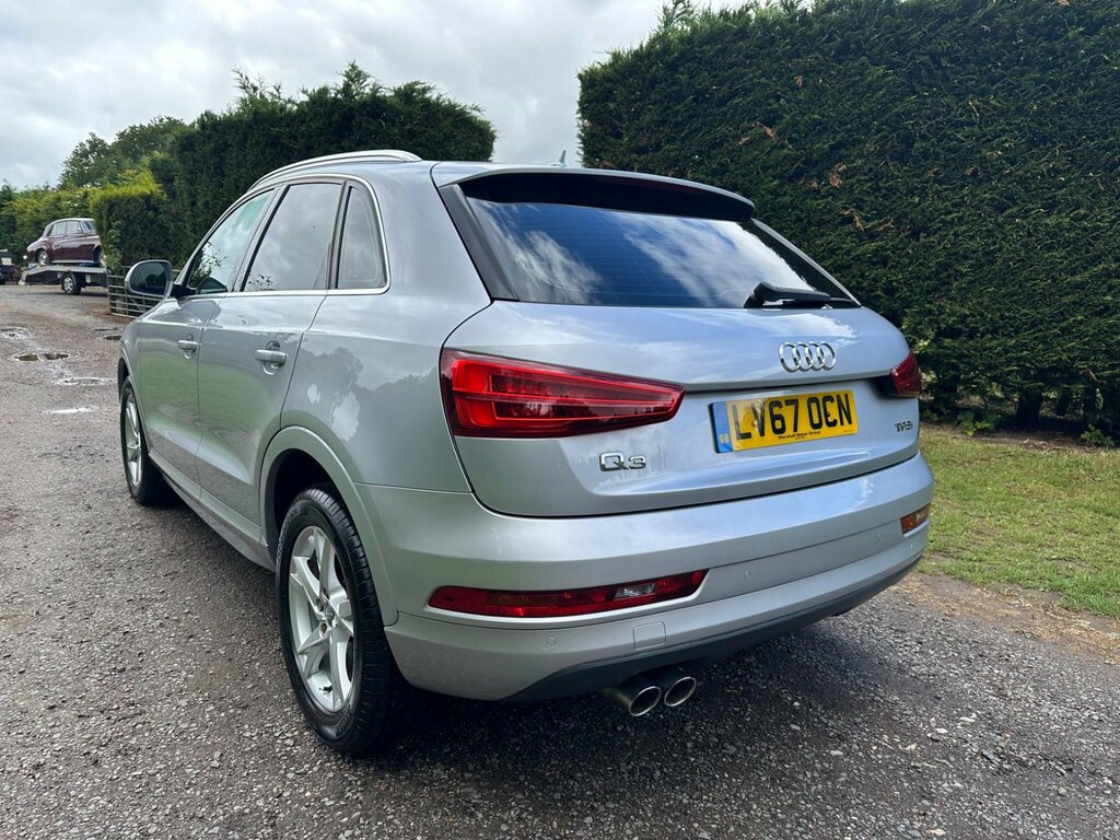 Audi Q3 Black Edition White #14