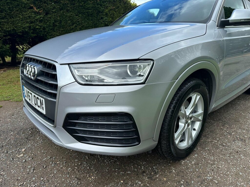 Audi Q3 Black Edition White #17