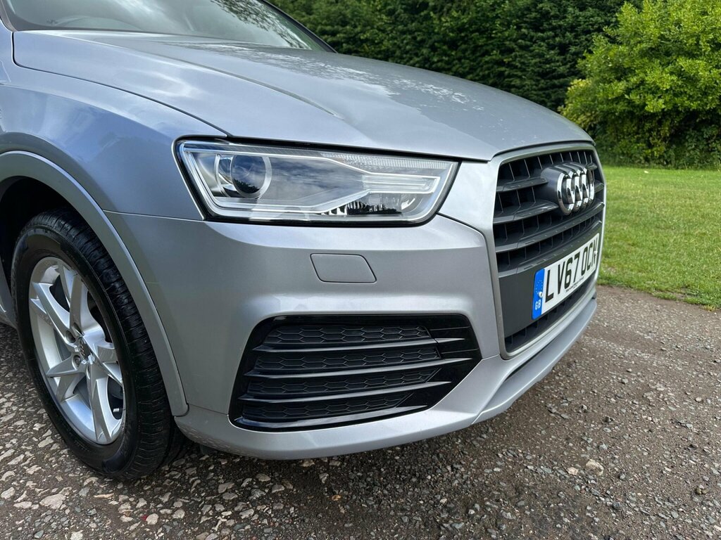 Audi Q3 Black Edition White #16