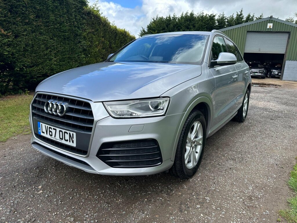 Audi Q3 Black Edition White #8