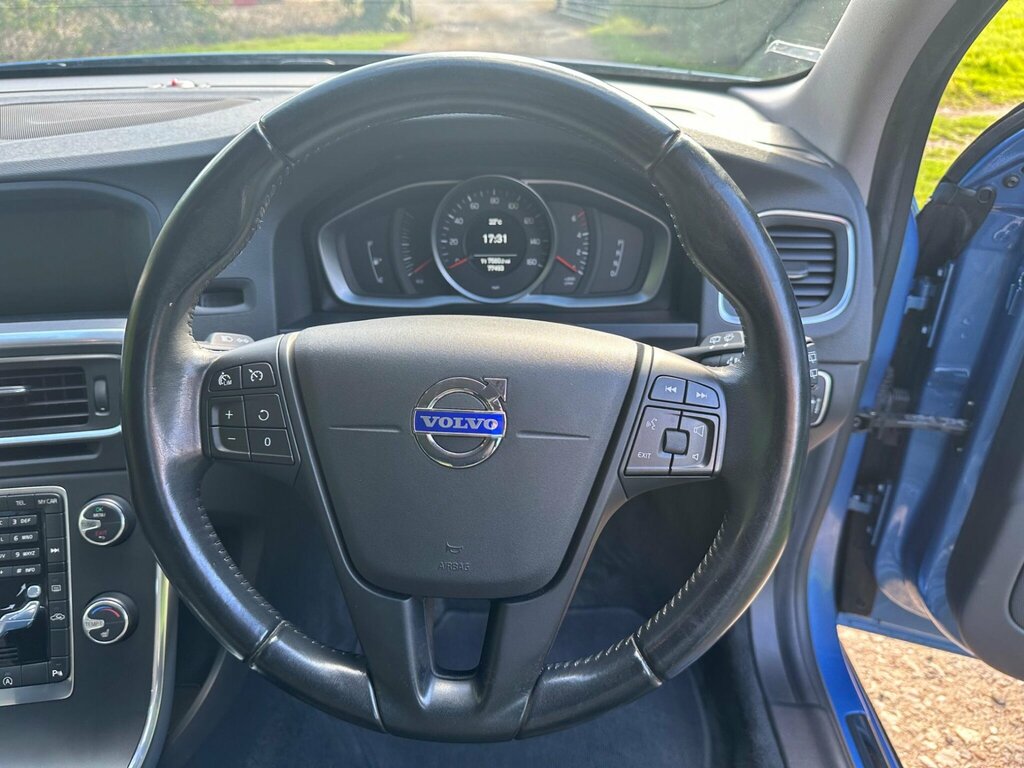 Volvo V60 2.0 D4 R-design Euro 5 Ss Black #37