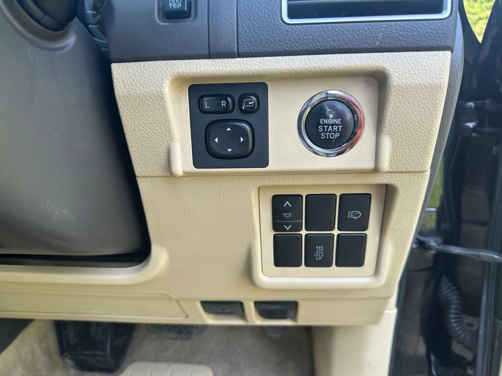 Toyota Land Cruiser 3.0 D-4d Invincible 4 White #34