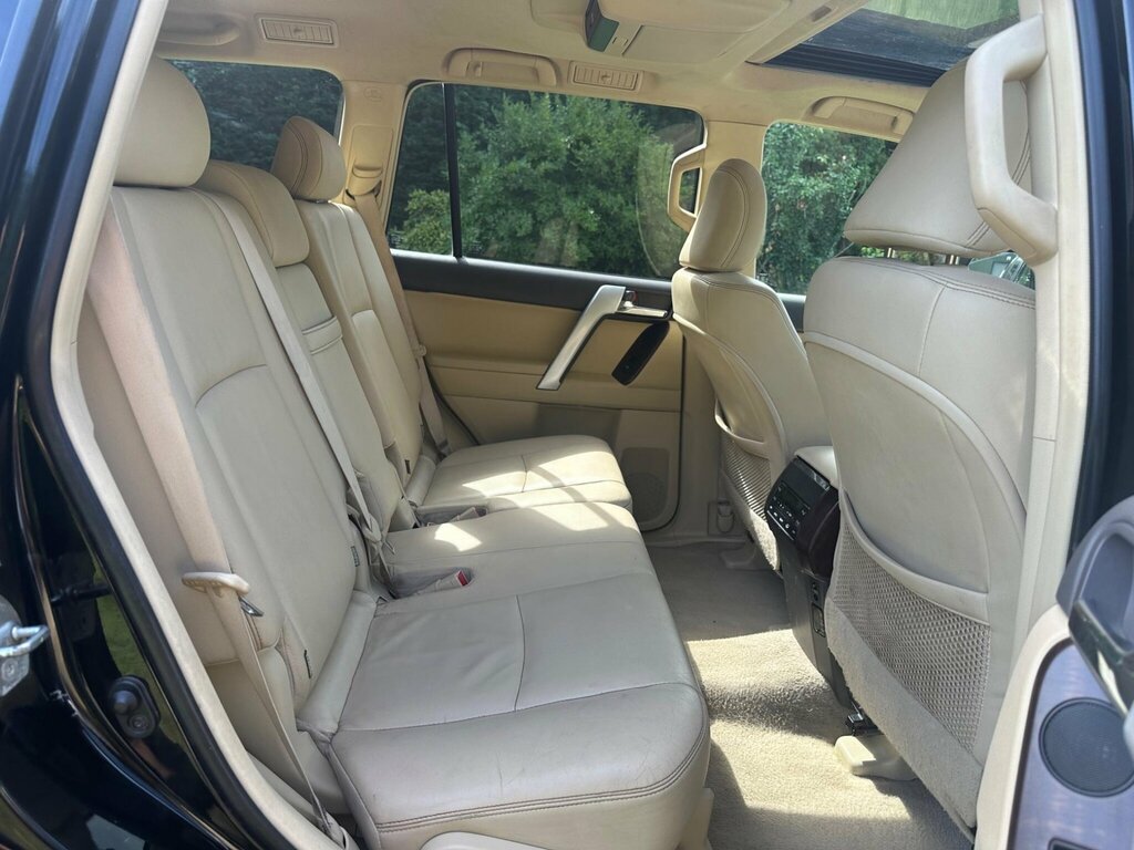 Toyota Land Cruiser 3.0 D-4d Invincible 4 White #63