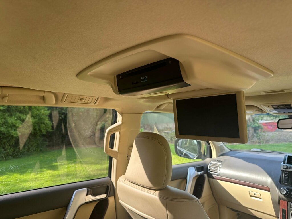Toyota Land Cruiser 3.0 D-4d Invincible 4 White #30