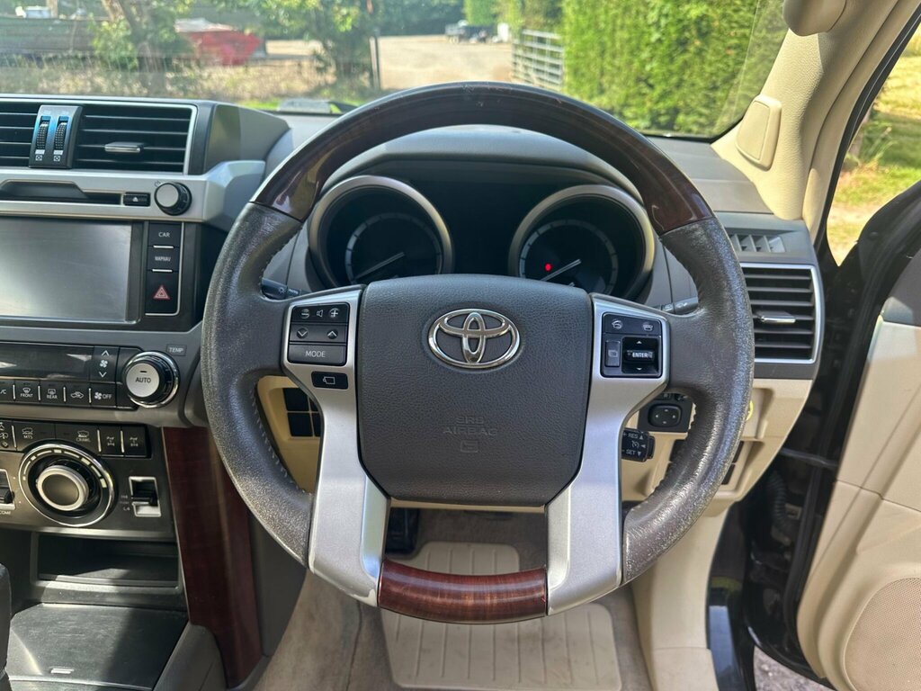 Toyota Land Cruiser 3.0 D-4d Invincible 4 White #61