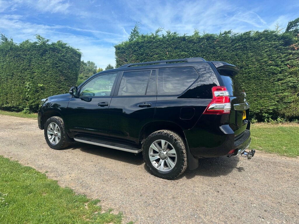 Toyota Land Cruiser 3.0 D-4d Invincible 4 White #48