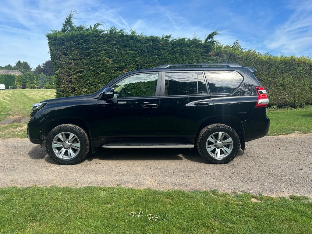 Toyota Land Cruiser 3.0 D-4d Invincible 4 White #47