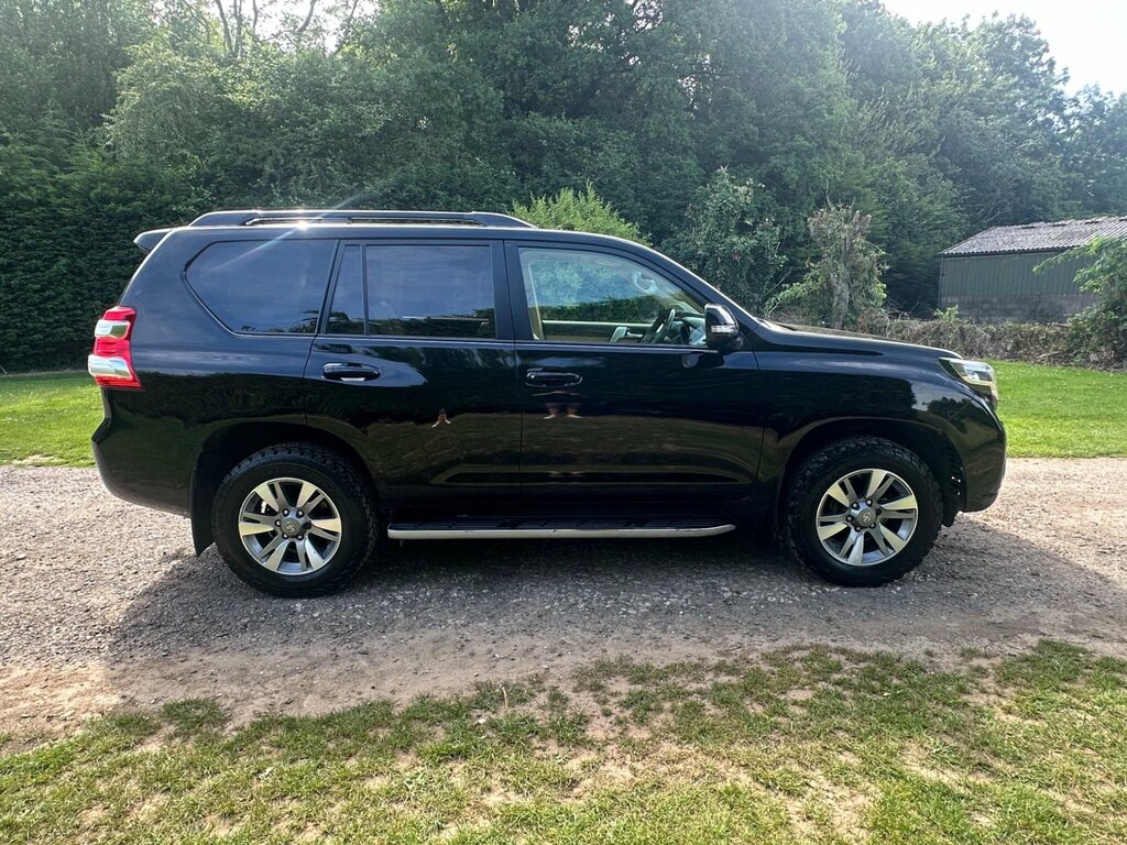 Toyota Land Cruiser 3.0 D-4d Invincible 4 White #53