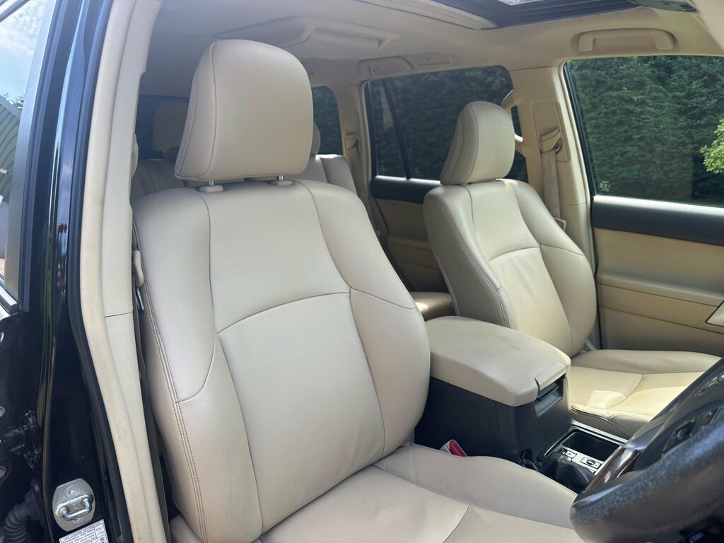 Toyota Land Cruiser 3.0 D-4d Invincible 4 White #94