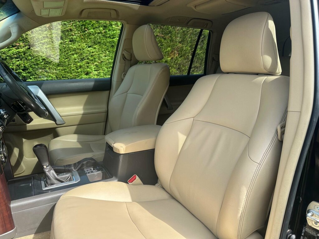 Toyota Land Cruiser 3.0 D-4d Invincible 4 White #75