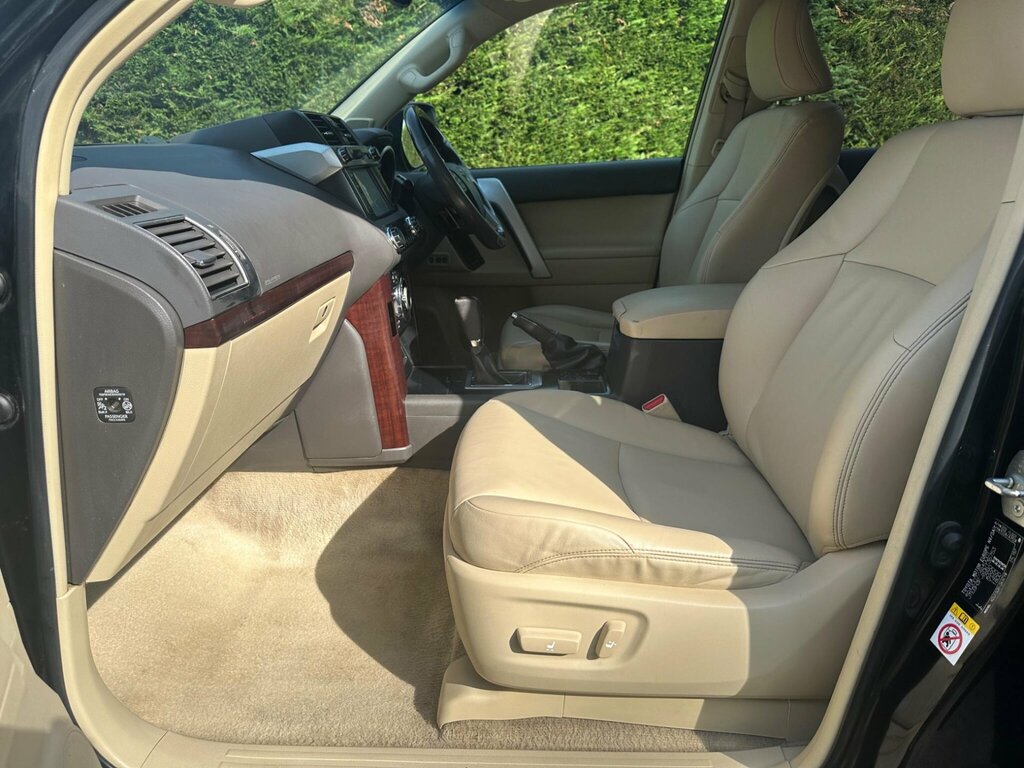 Toyota Land Cruiser 3.0 D-4d Invincible 4 White #23