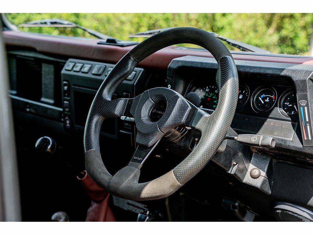 Land Rover Defender 90 2.5 90 Td5 County Green #38