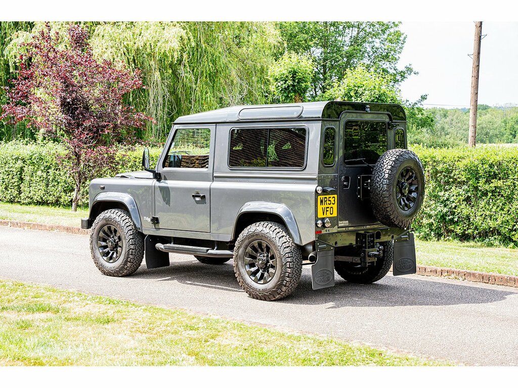 Land Rover Defender 90 2.5 90 Td5 County Green #24