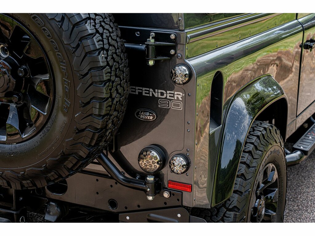 Land Rover Defender 90 2.5 90 Td5 County Green #18