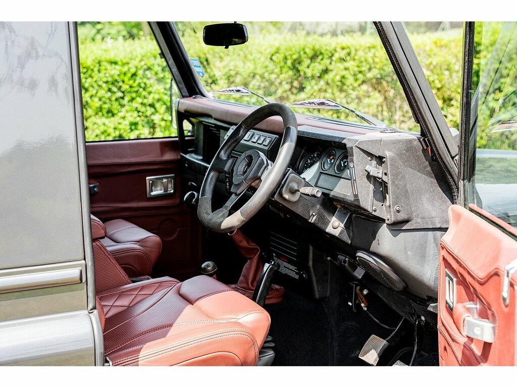 Land Rover Defender 90 2.5 90 Td5 County Green #39