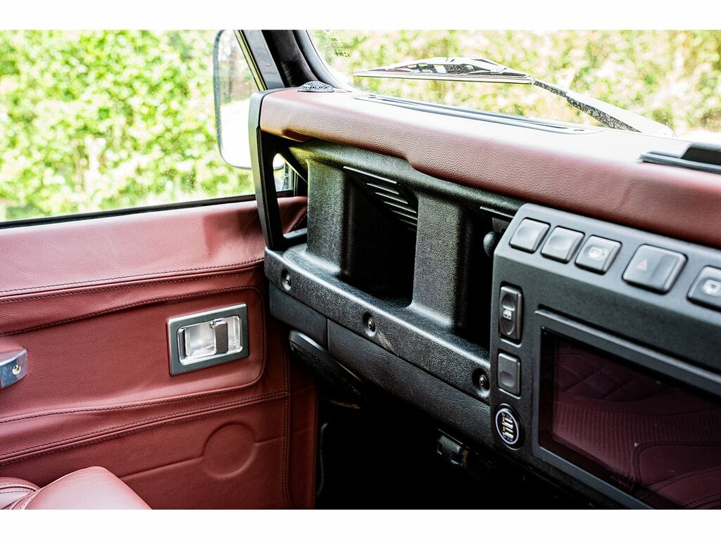 Land Rover Defender 90 2.5 90 Td5 County Green #36