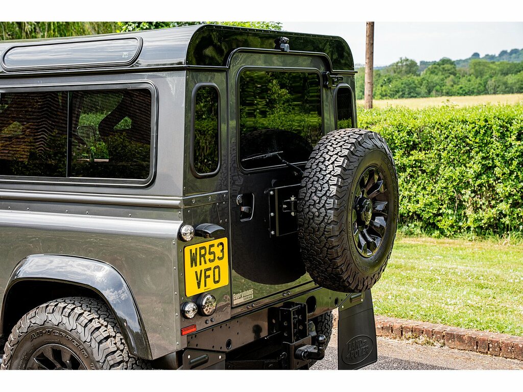 Land Rover Defender 90 Suv Black #17