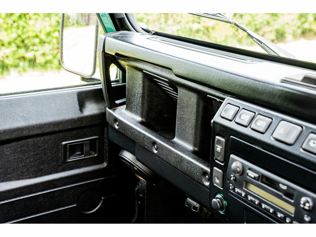 Land Rover Defender 90 90 2.5 Td5 County Red #35