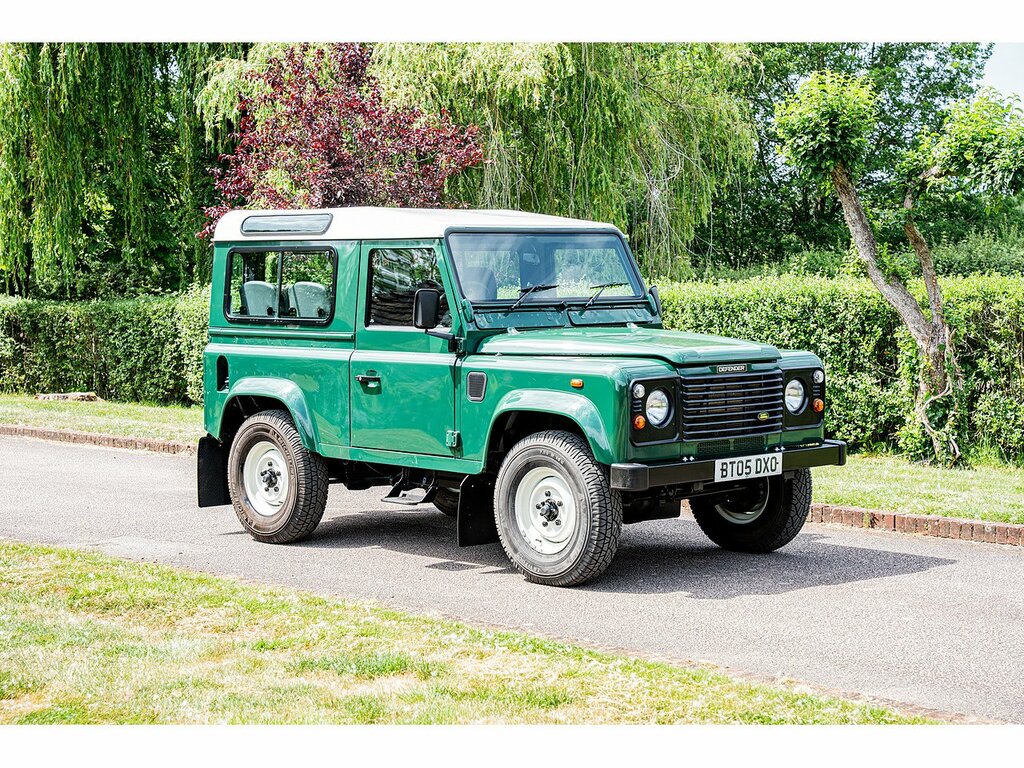 Land Rover Defender 90 Td5 County BT05DXO Green #2