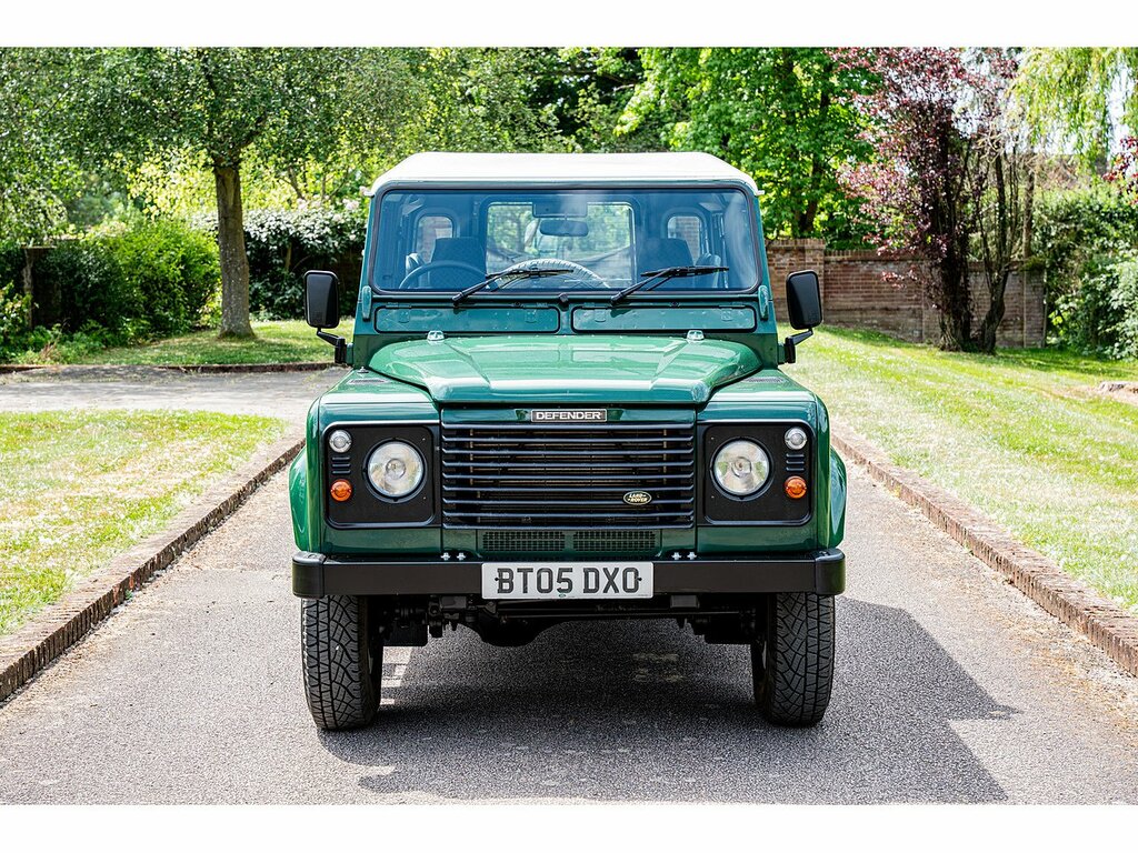 Land Rover Defender 90 Td5 County BT05DXO Green #3